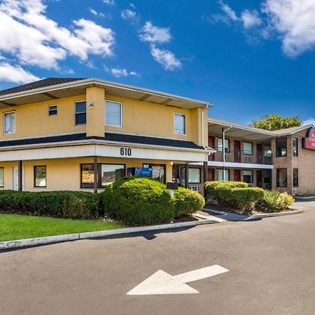 Red Carpet Inn Едисън Екстериор снимка
